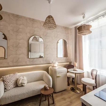 Nude Eclat - Luxe Route Du Champagne Apartment Champfleury (Marne)
